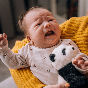 o que fazer quando bebê chora muito